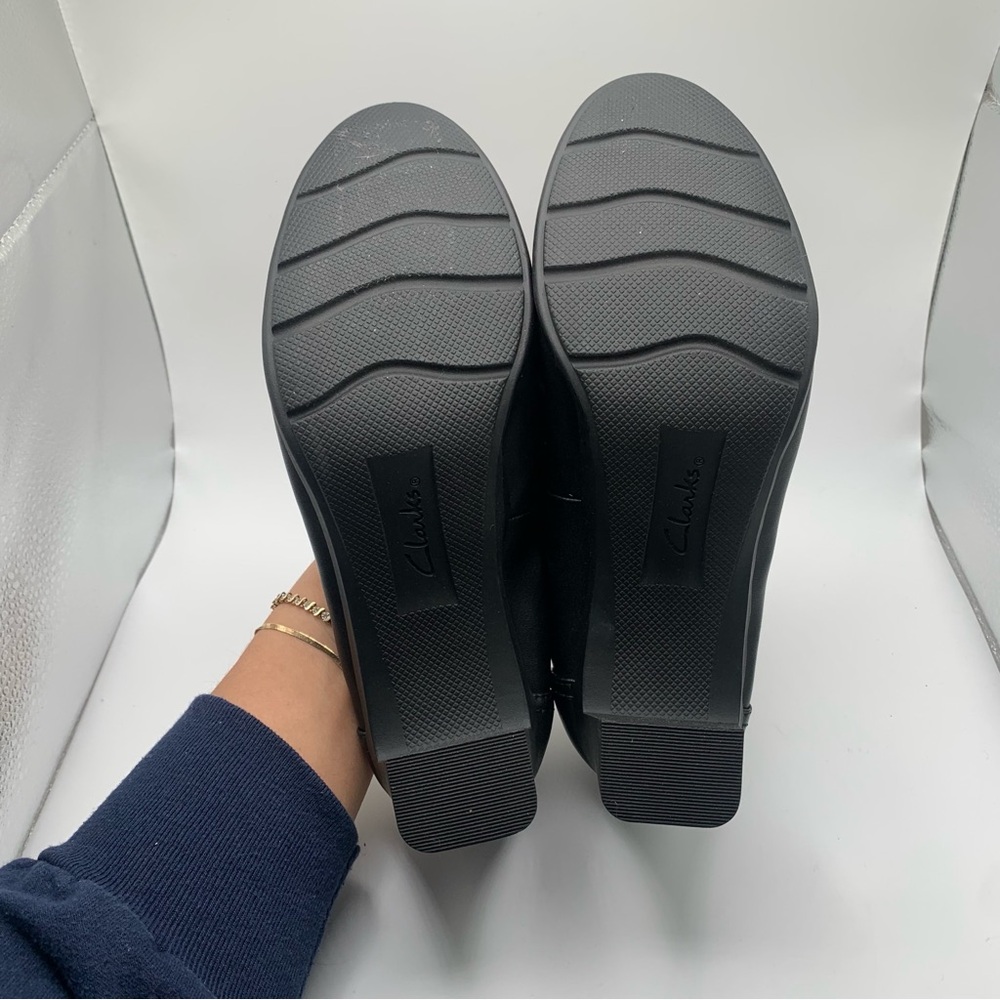 NWOB Clarks Women's Neiley Pearl Slip-On Pumps black leather size 8.5 Wide 1299 - Picture 11 of 13